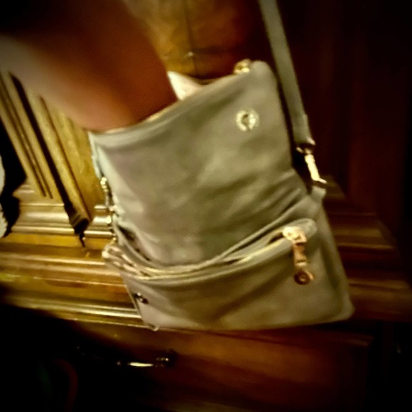 Gray/Gold Multi-Compartment Purse/Clutch Convertible - Picture 6 of 10